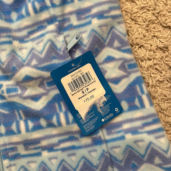 🆕 NWT Columbia blue, purple & white pattern full zip jacket in size small - Picture 12 of 12